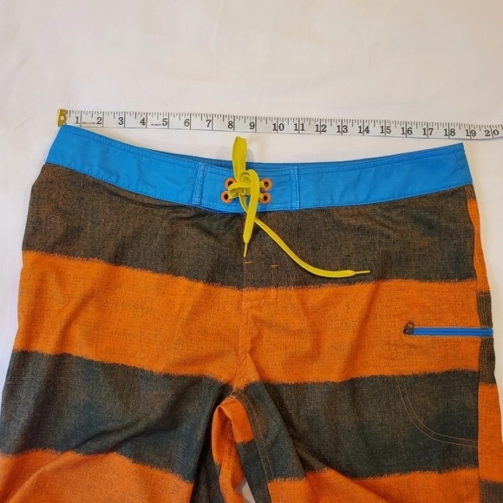 The North Face Board Shorts Men's Size 36‎ Orange and Green Stripe